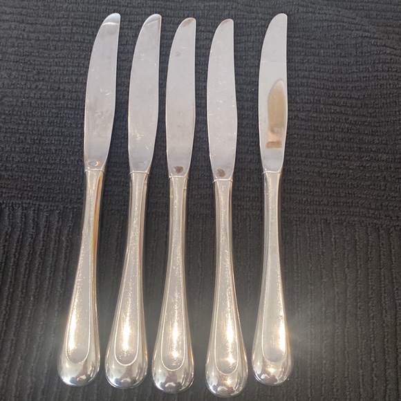Oneida Sand Dune Glossy Stainless Flatware - Picture 1 of 3